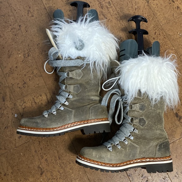 NEW!!! Women’s Lace up Boots, Combat, Winter Faux fur! Fully lined Size 7 - Picture 16 of 16